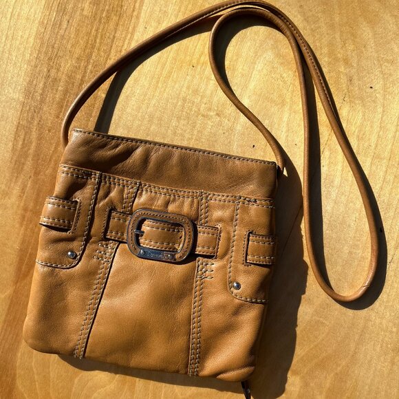 Tignanello Handbags - Tignanello genuine leather Y2K style crossbody bag with a buckle